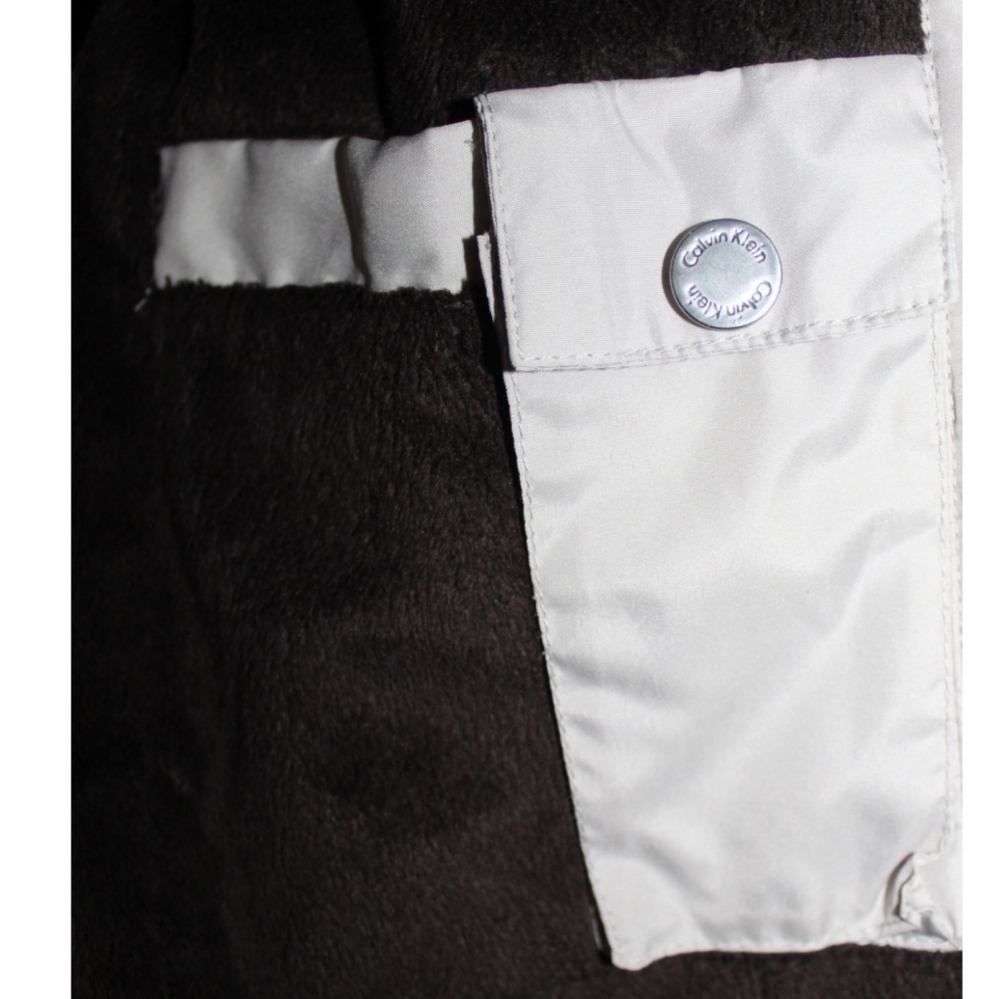 Women's Down Puffer Jacket - Picture 15 of 15